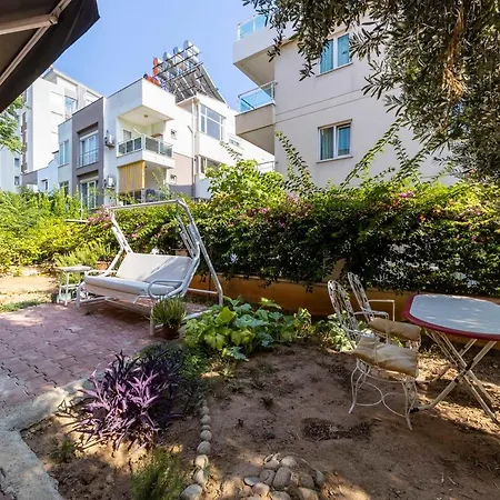 Refreshing Flat With Backyard 600 M To Duden Waterfalls Apartman Antalya